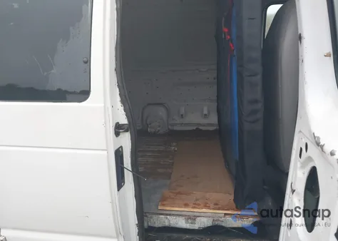 2004 Ford E-250 Commercial/Recreational z USA, uszkodzony, nr VIN 1FTNS24W84HA41025